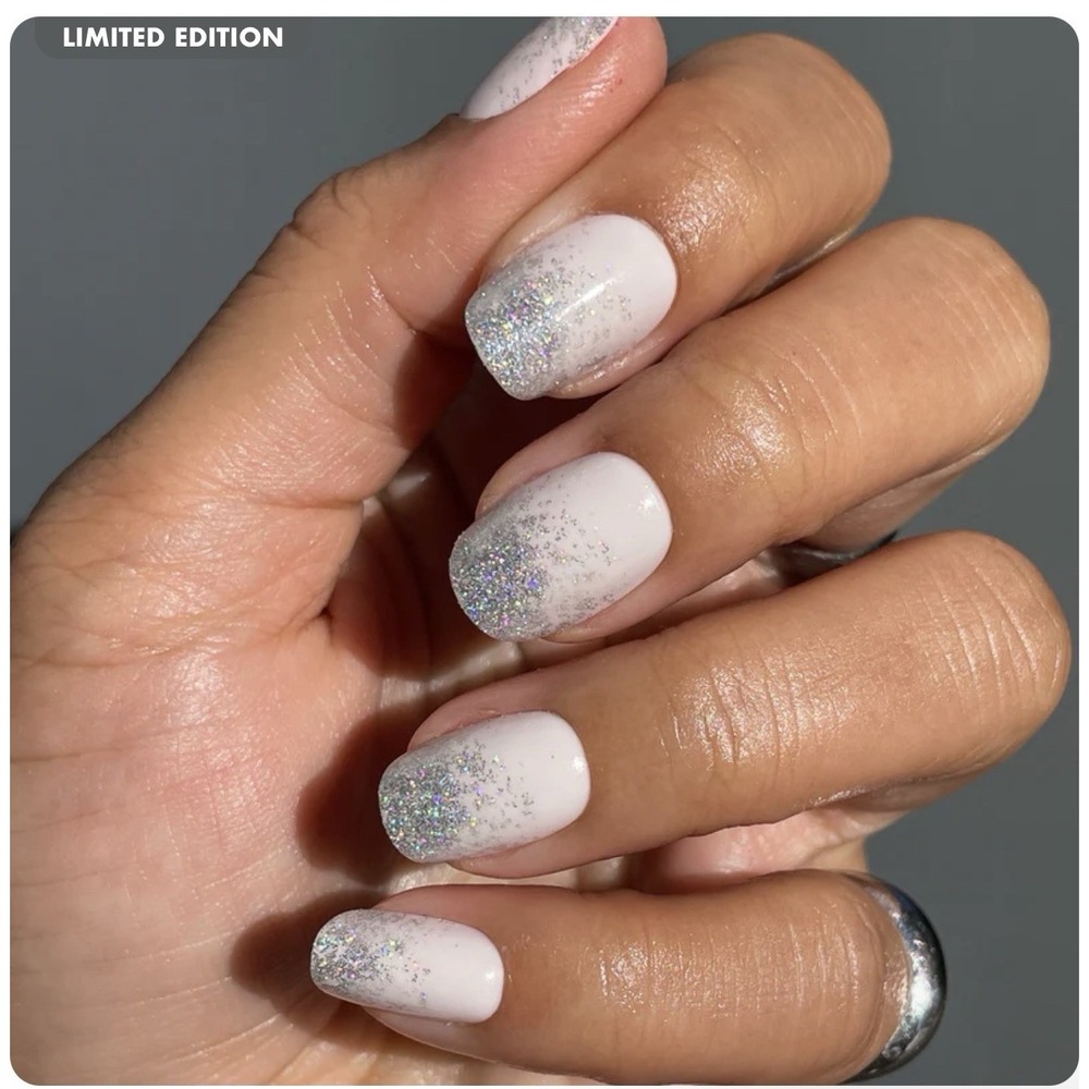Olive & June Instant Mani Press-On Nails SHORT Silver Glitter Gradient 42ct